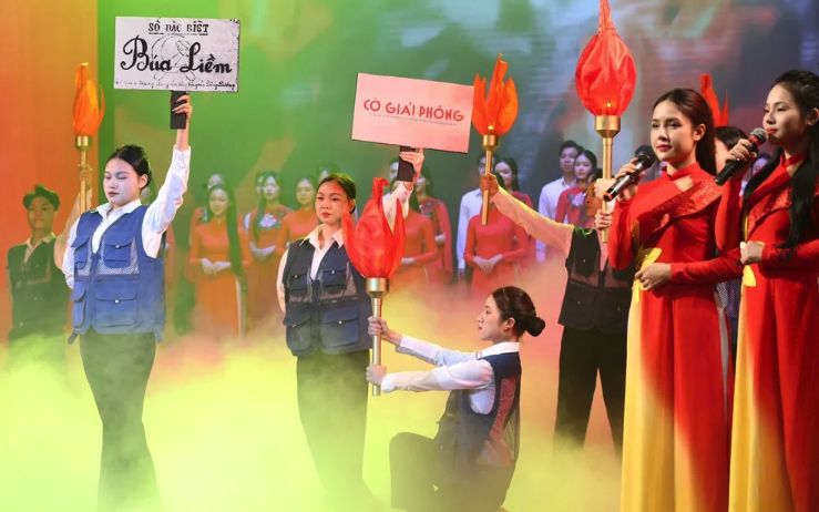Chương trình nghệ thuật đặc biệt chào mừng 100 năm Ngày Báo chí cách mạng Việt Nam