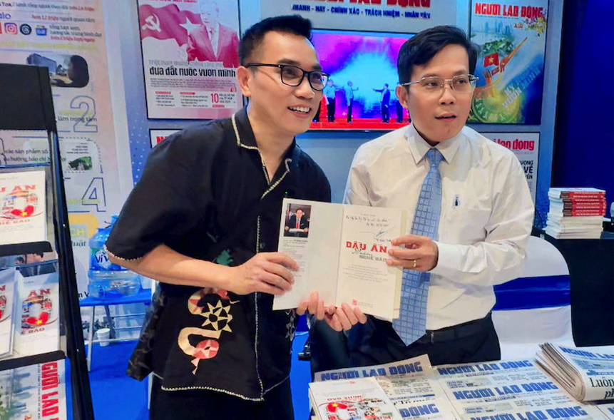 Nh&agrave; b&aacute;o T&ocirc; Đ&igrave;nh Tu&acirc;n truyền cảm hứng cho c&aacute;c nh&agrave; b&aacute;o trẻ - Ảnh 6.