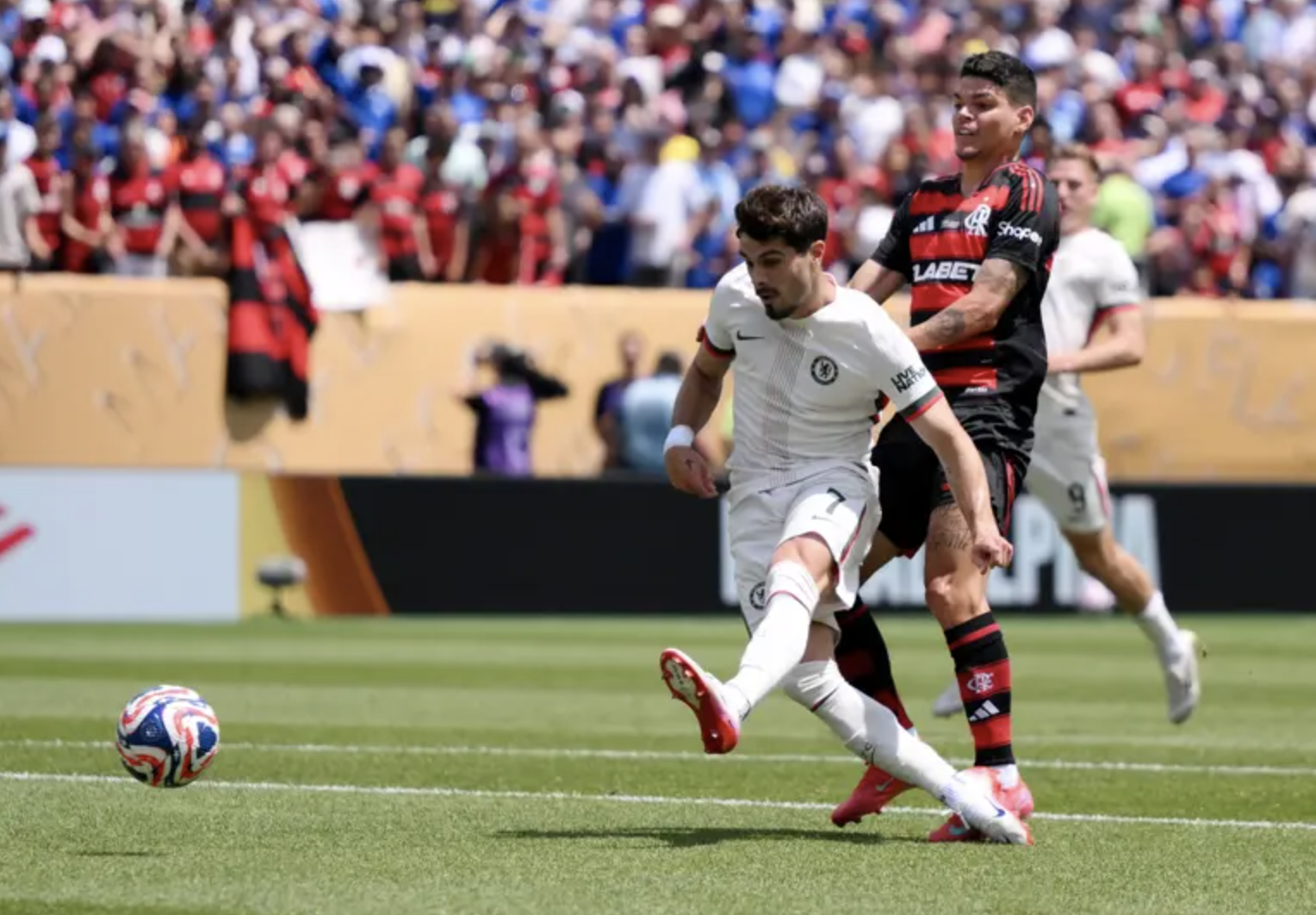 Flamengo ngược d&ograve;ng hạ Chelsea tại FIFA Club World Cup- Ảnh 2.