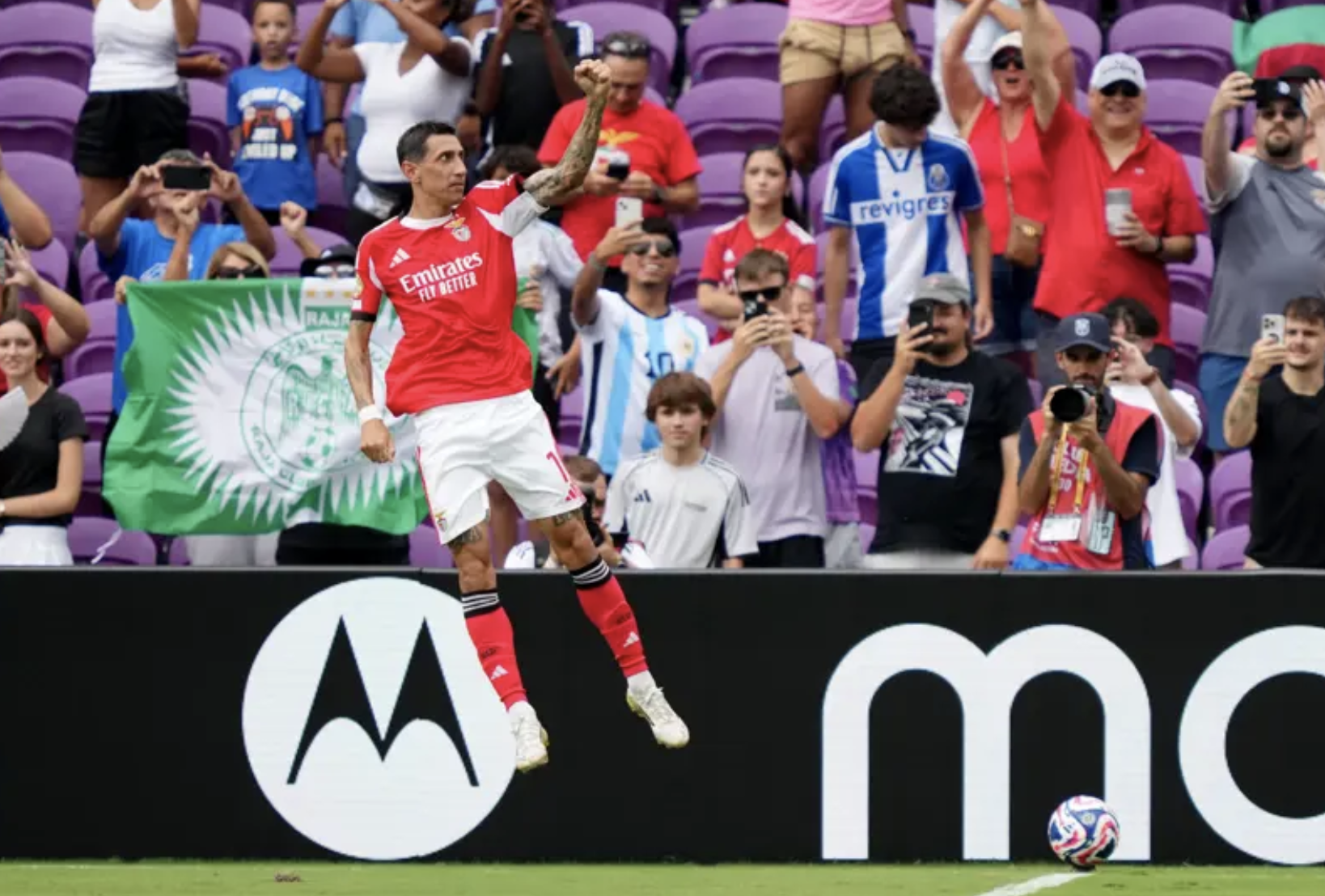 Benfica v&ugrave;i dập Auckland City, tiến s&aacute;t v&ograve;ng knock-out FIFA Club World Cup- Ảnh 2.