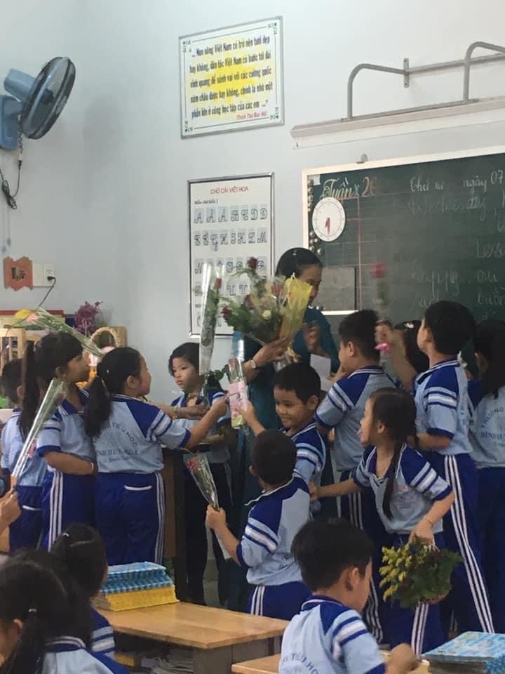 Cuộc thi viết Người thầy k&iacute;nh y&ecirc;u: C&ocirc; gi&aacute;o tận t&acirc;m với học tr&ograve; lớp 1- Ảnh 3.