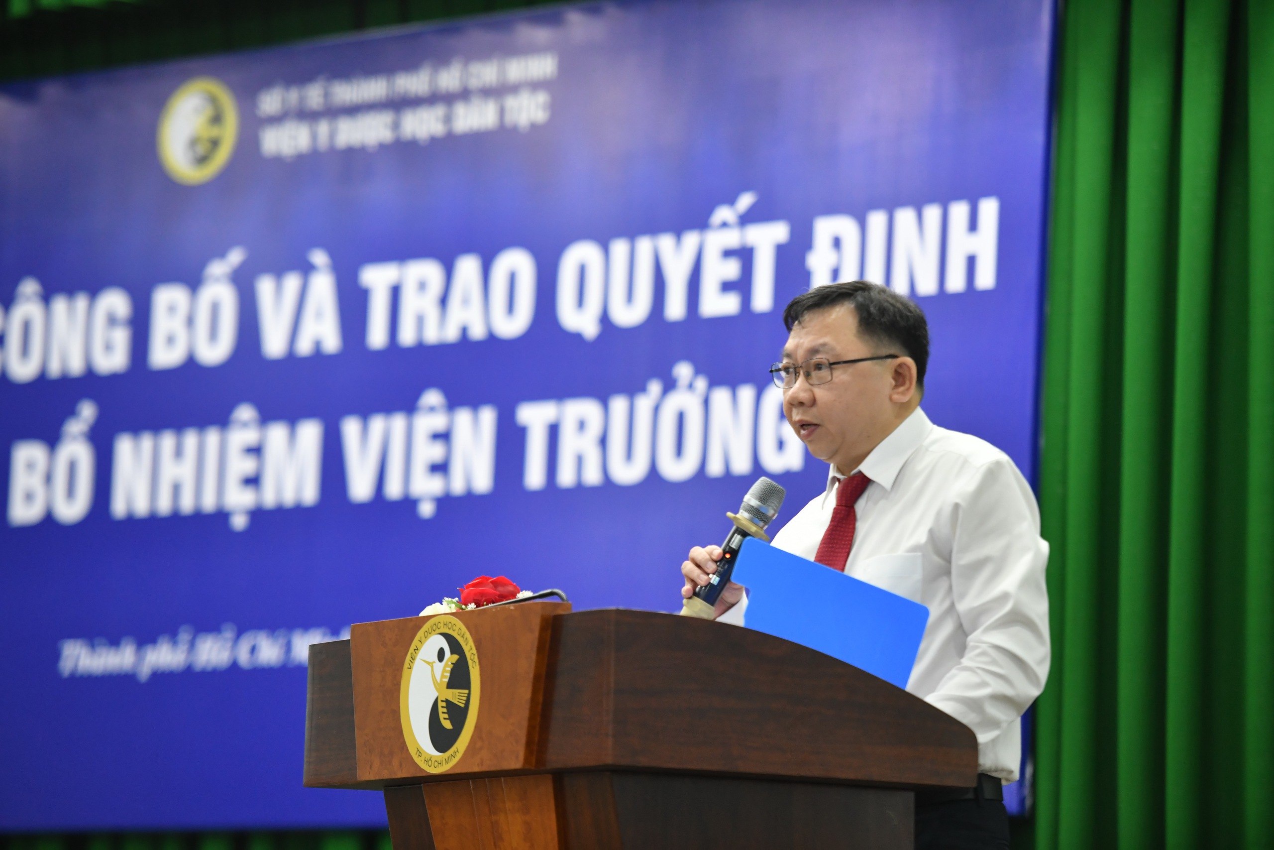 Viện Y dược học d&acirc;n tộc TP HCM c&oacute; gi&aacute;m đốc mới- Ảnh 2.
