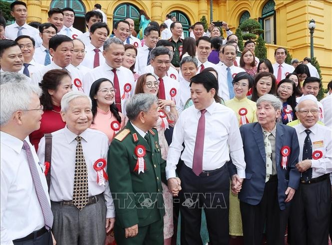 Chủ tịch nước Lương Cường gặp mặt tuyên dương người làm báo tiêu biểu toàn quốc- Ảnh 1.