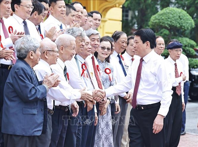 Chủ tịch nước Lương Cường gặp mặt tuyên dương người làm báo tiêu biểu toàn quốc- Ảnh 5.
