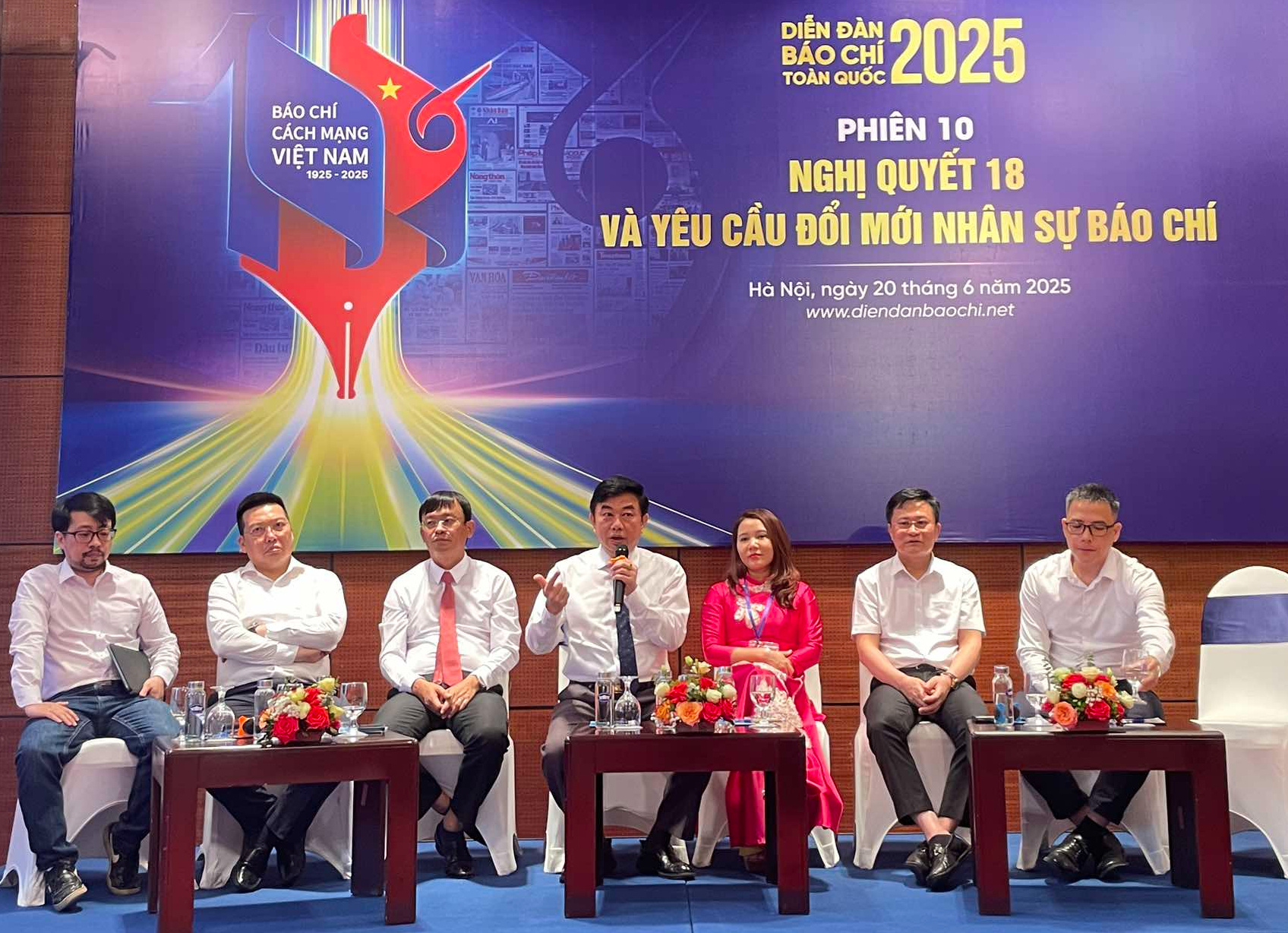 Bế mạc Diễn đàn Báo chí toàn quốc 2025: Tái định nghĩa sứ mệnh báo chí trong kỷ nguyên số- Ảnh 4.