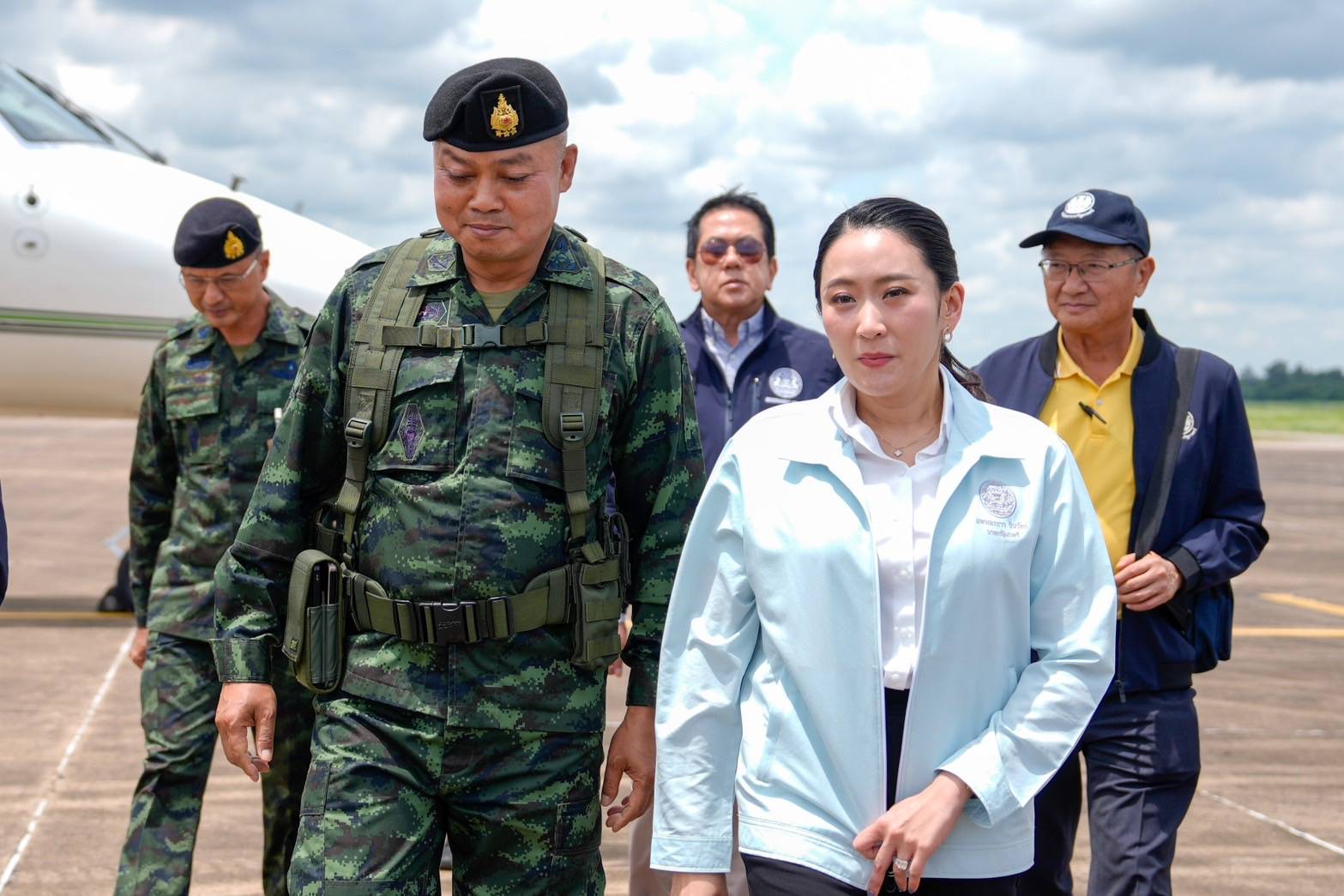 Thủ tướng Th&aacute;i Lan đến căn cứ s&aacute;t Campuchia, gặp tư lệnh qu&acirc;n khu "được nhắc t&ecirc;n"- Ảnh 5.