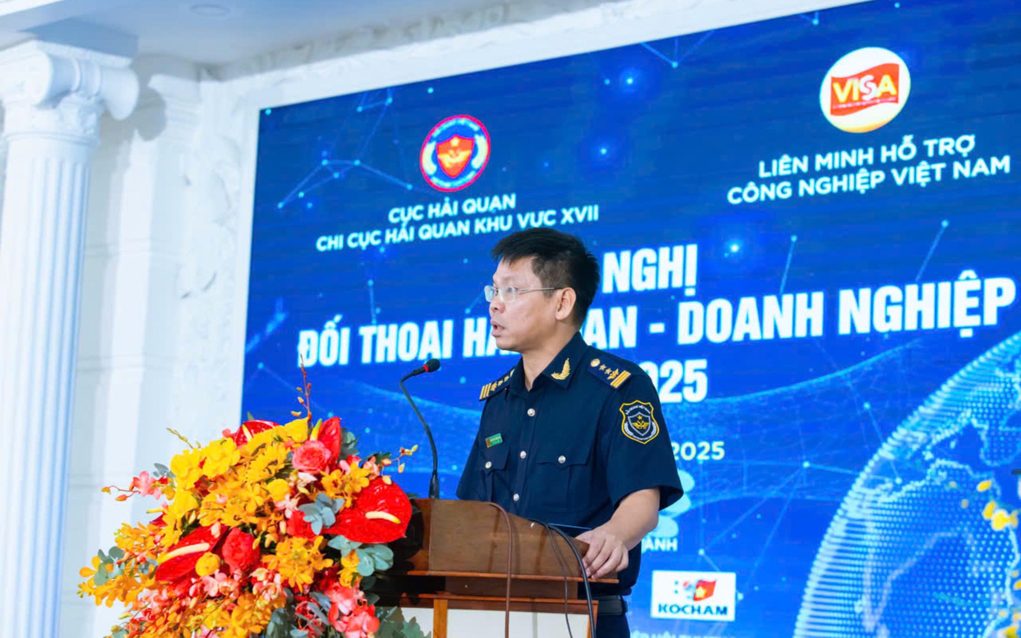 Hải quan đối thoại với doanh nghiệp để tháo gỡ vướng mắc, tạo thuận lợi cho xuất khẩu