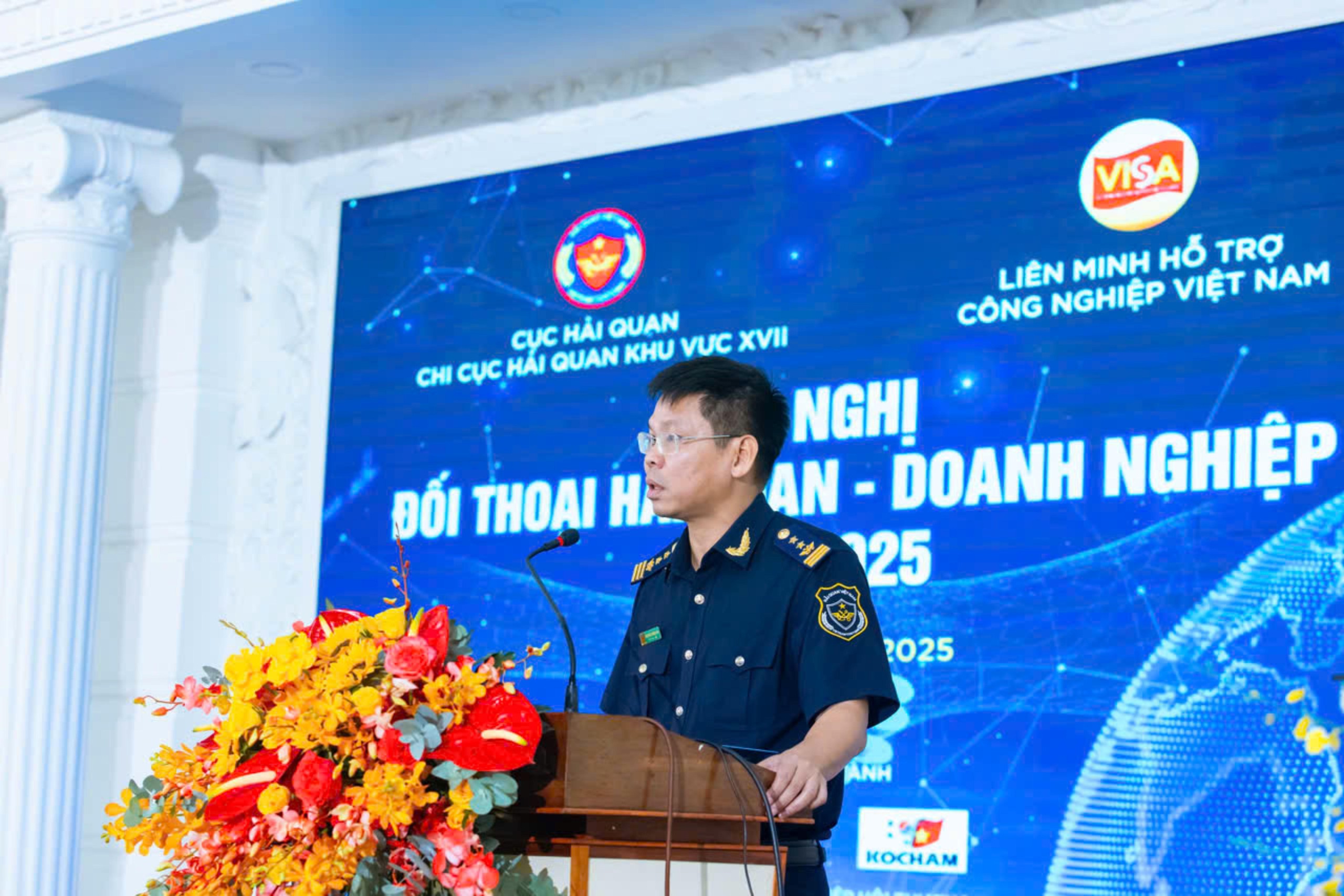 Hải quan đối thoại với doanh nghiệp để th&aacute;o gỡ vướng mắc, tạo thuận lợi cho xuất khẩu- Ảnh 1.