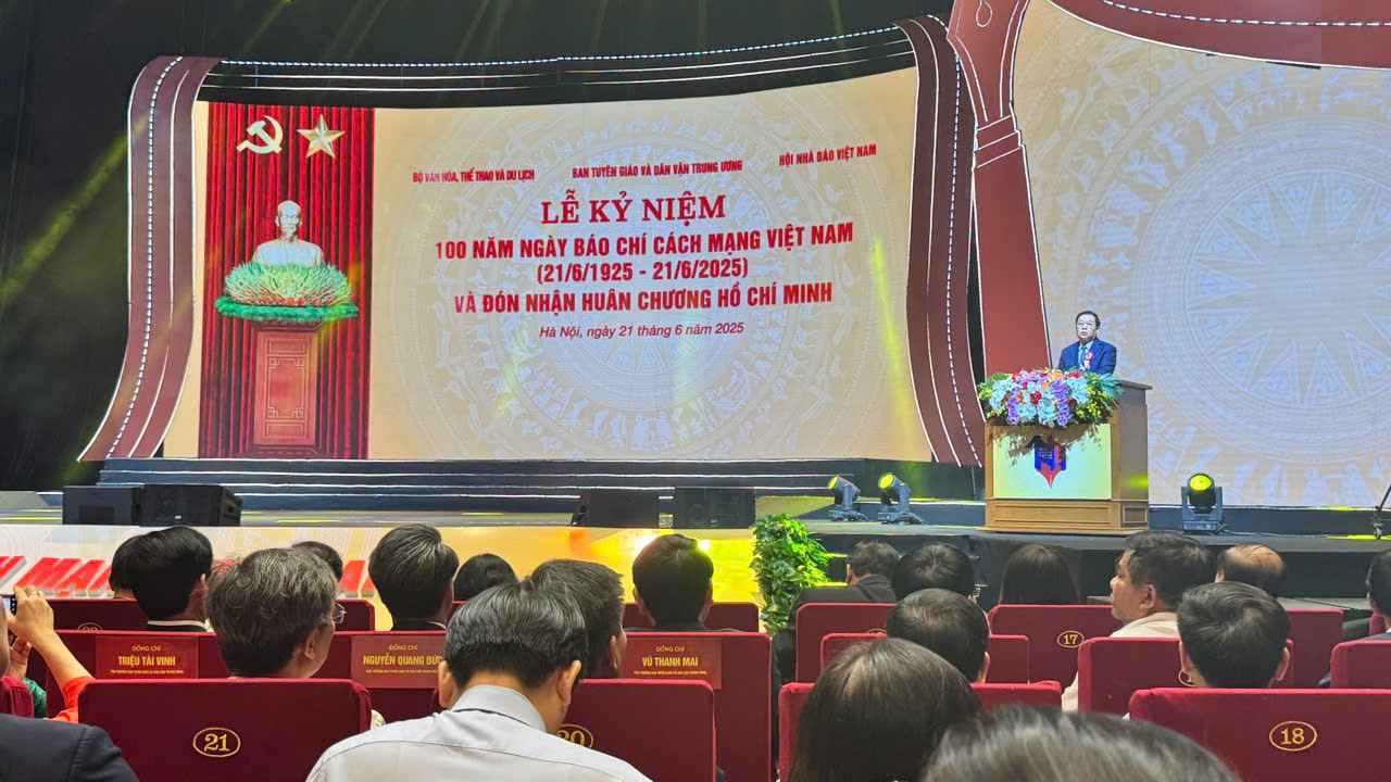 Tổng B&iacute; thư T&ocirc; L&acirc;m dự Lễ kỷ niệm 100 năm Ng&agrave;y B&aacute;o ch&iacute; c&aacute;ch mạng Việt Nam- Ảnh 9.