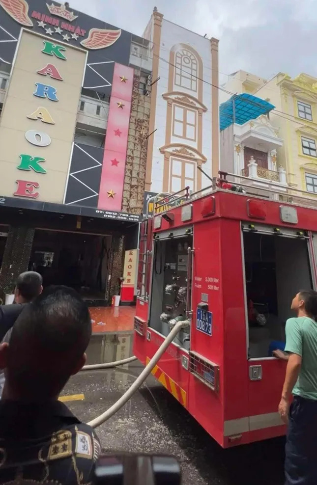 Cháy quán karaoke, khách hát tử vong- Ảnh 2.