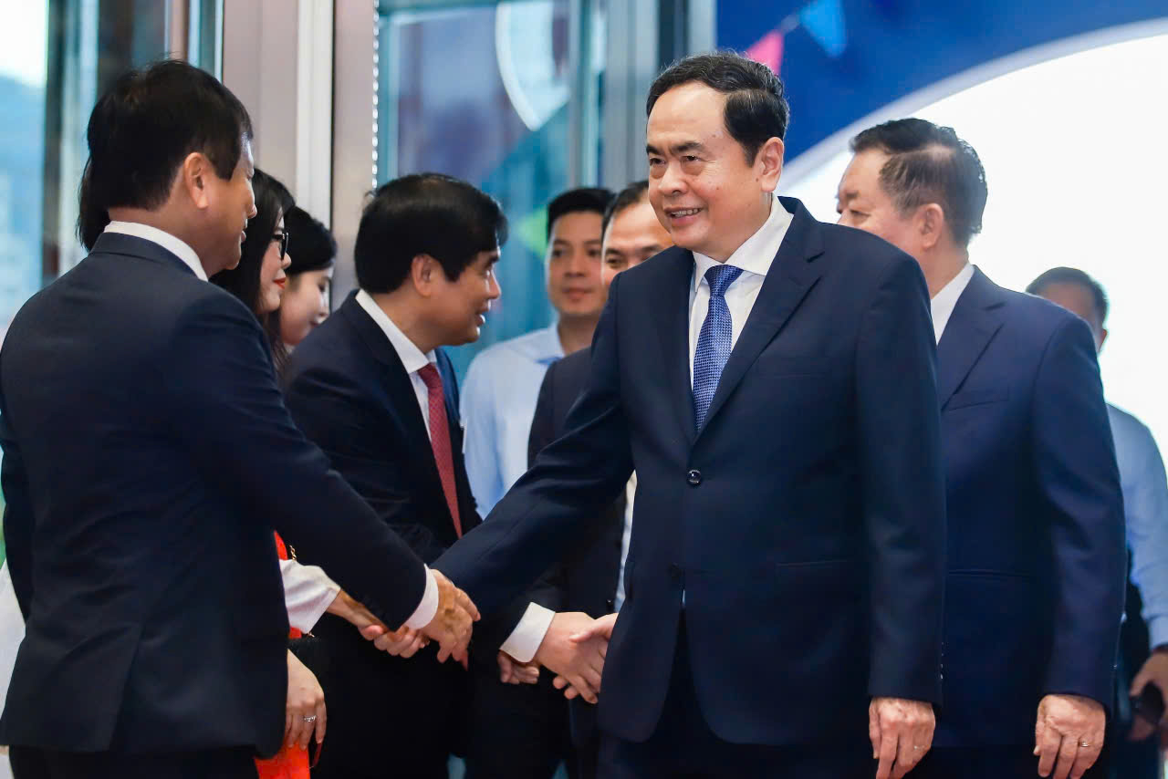 Tổng B&iacute; thư T&ocirc; L&acirc;m dự Lễ kỷ niệm 100 năm Ng&agrave;y B&aacute;o ch&iacute; c&aacute;ch mạng Việt Nam- Ảnh 6.