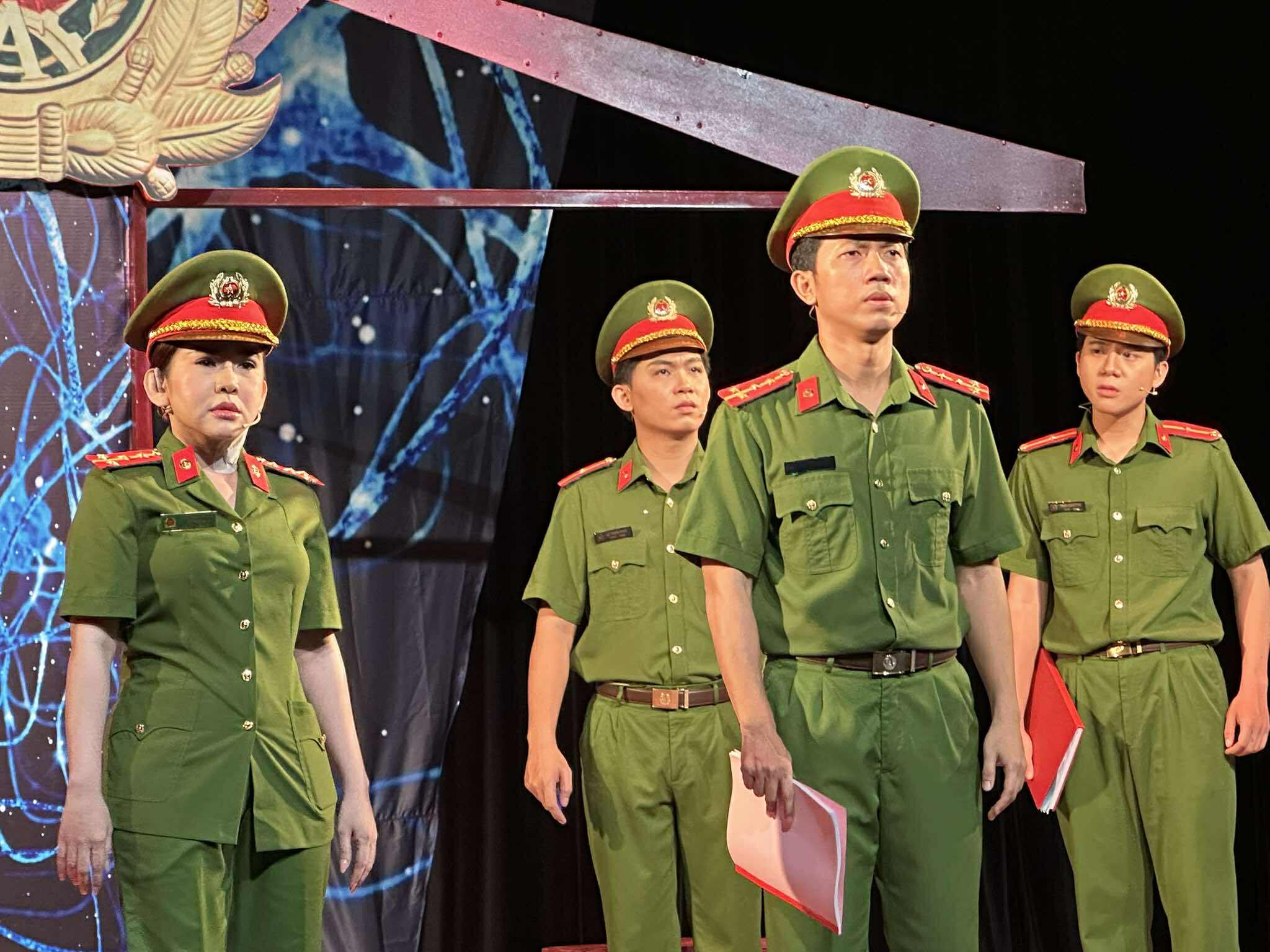 Minh Nhí đóng hai vai trong "Cuộc đoàn tụ cảm xúc" – Hành trình nước mắt và công lý- Ảnh 3.