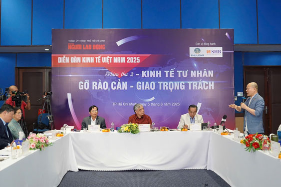 Phản b&aacute;c luận điệu xuy&ecirc;n tạc về kinh tế tư nh&acirc;n- Ảnh 1.