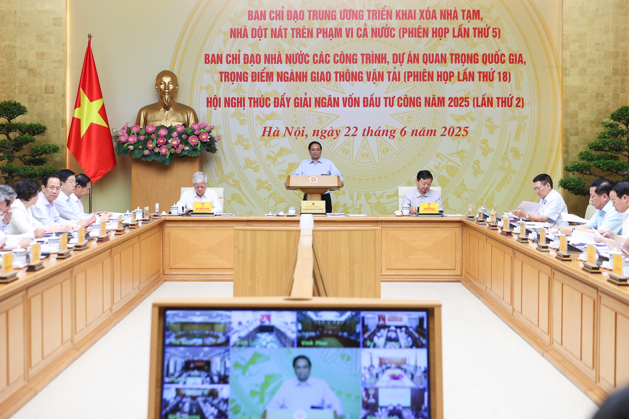 Thủ tướng chủ trì hội nghị "3 trong 1" về nhiều nội dung quan trọng- Ảnh 1.