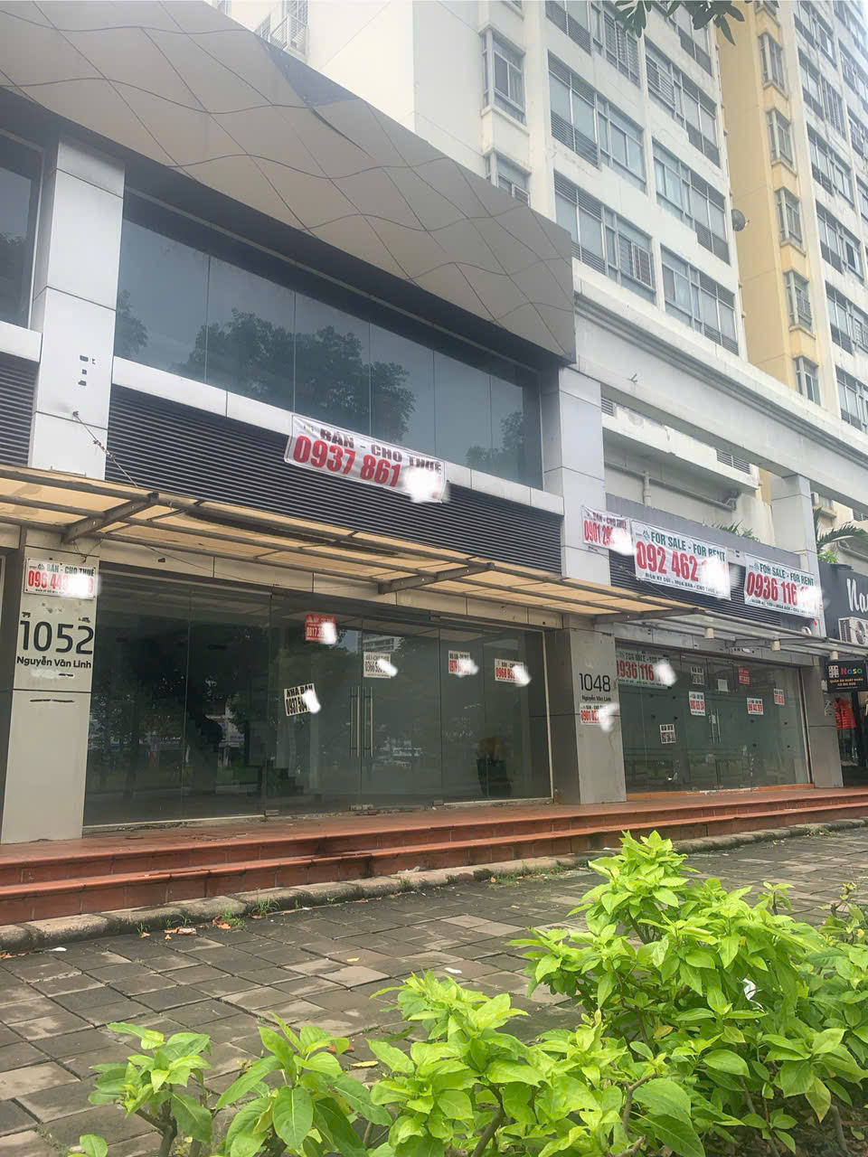 "Phố nhà giàu" đìu hiu, mặt bằng cho thuê treo bảng dài ngày, vắng người thuê - Ảnh 4.