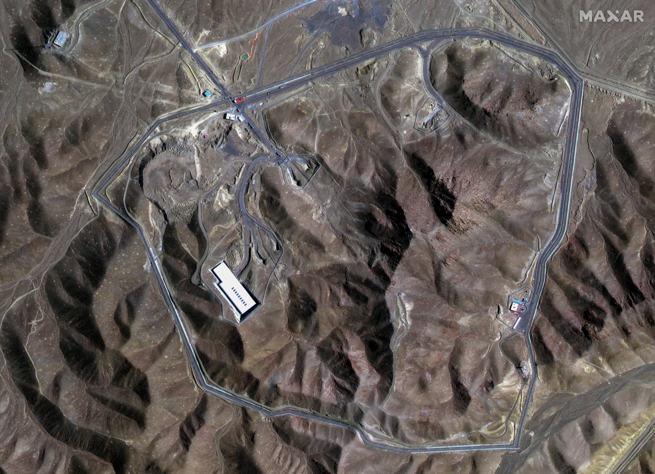 Tiết lộ bất ngờ về kho uranium l&agrave;m gi&agrave;u cao của Iran - Ảnh 1.