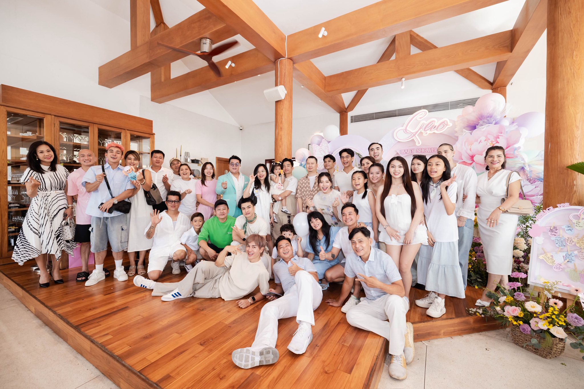 Jun Phạm "quậy tưng" tiệc nhà Ngô Thanh Vân - Ảnh 11.