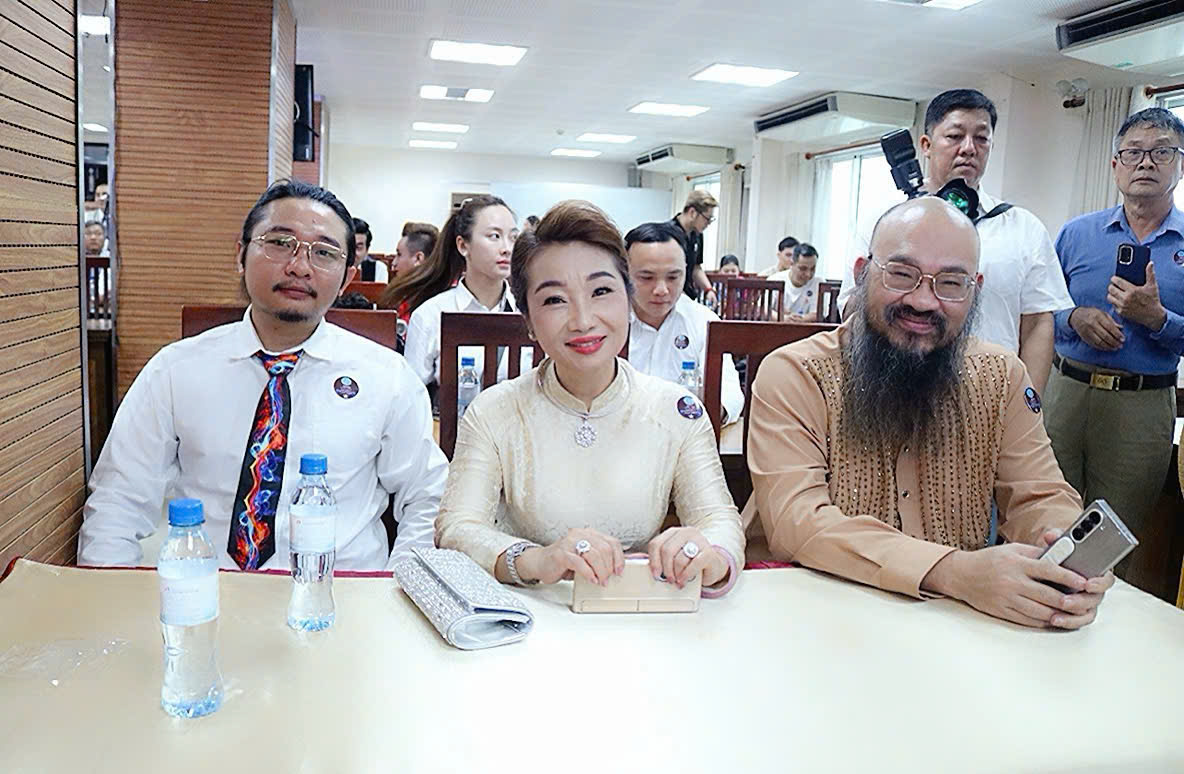 Nghệ sĩ Đức Xuân là Thành viên Trung tâm Unesco Văn hóa Thông tin và Truyền thông- Ảnh 1.