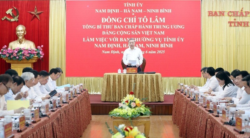 Tổng Bí thư: Kiến tạo một không gian phát triển hiện đại, năng động cho Ninh Bình mới- Ảnh 1.