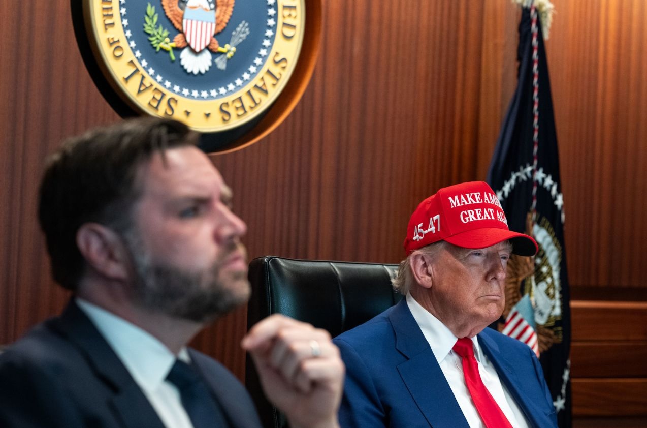 N&oacute;ng: Tổng thống Donald Trump tuy&ecirc;n bố Iran, Israel đồng &yacute; ngừng bắn- Ảnh 1.
