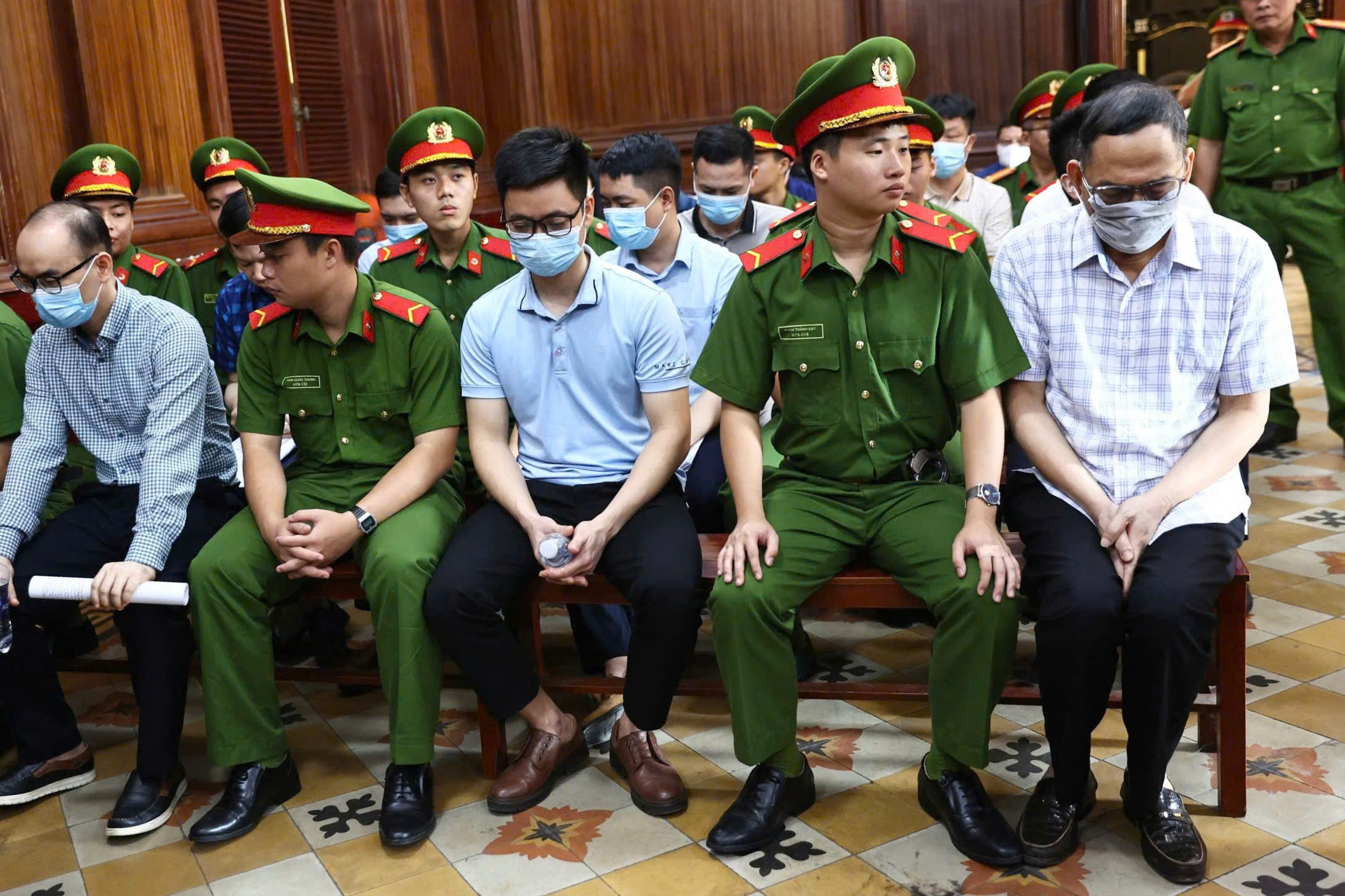 Gi&aacute;m đốc Ho&agrave;ng Quốc H&ugrave;ng kiểm so&aacute;t độc quyền đường d&acirc;y &ldquo;chạy nhanh&rdquo; phiếu l&yacute; lịch tư ph&aacute;p? - Ảnh 2.