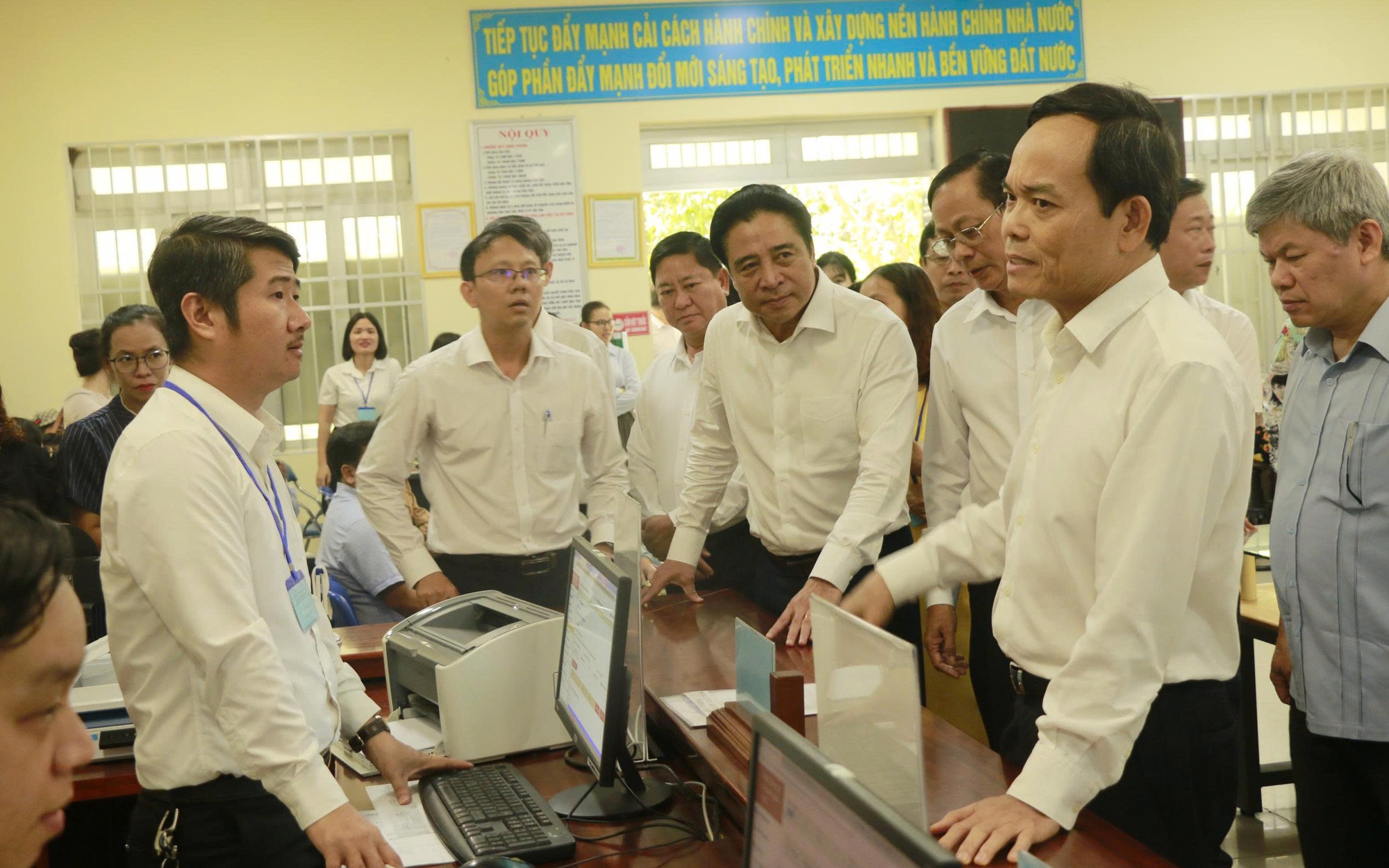 Kiểm tra việc vận hành thử mô hình chính quyền địa phương 2 cấp ở Khánh Hòa