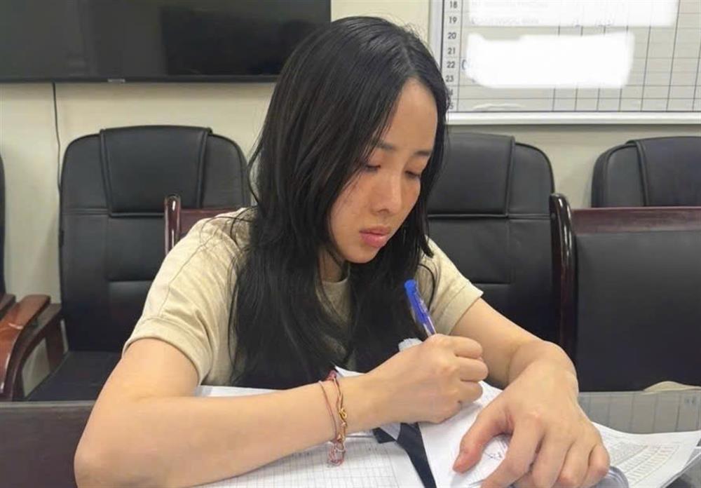 Vụ khởi tố TikToker Vũ Hồng Ph&uacute;c "C&uacute;n B&ocirc;ng": Cơ quan thuế "truy" dấu vết manh mối thế n&agrave;o?- Ảnh 1.