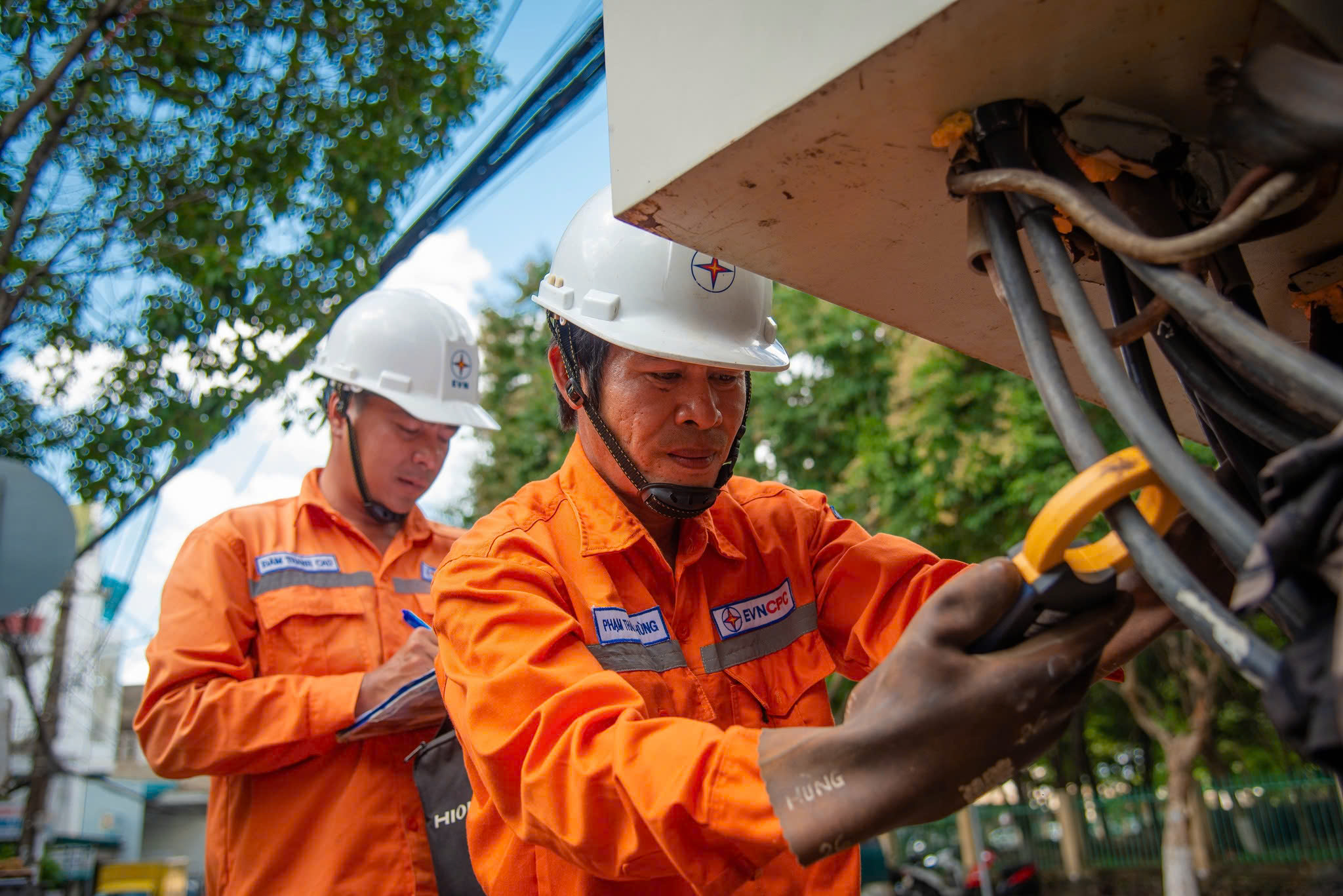 EVNCPC chủ động đảm bảo cung ứng điện mùa nắng nóng- Ảnh 5.