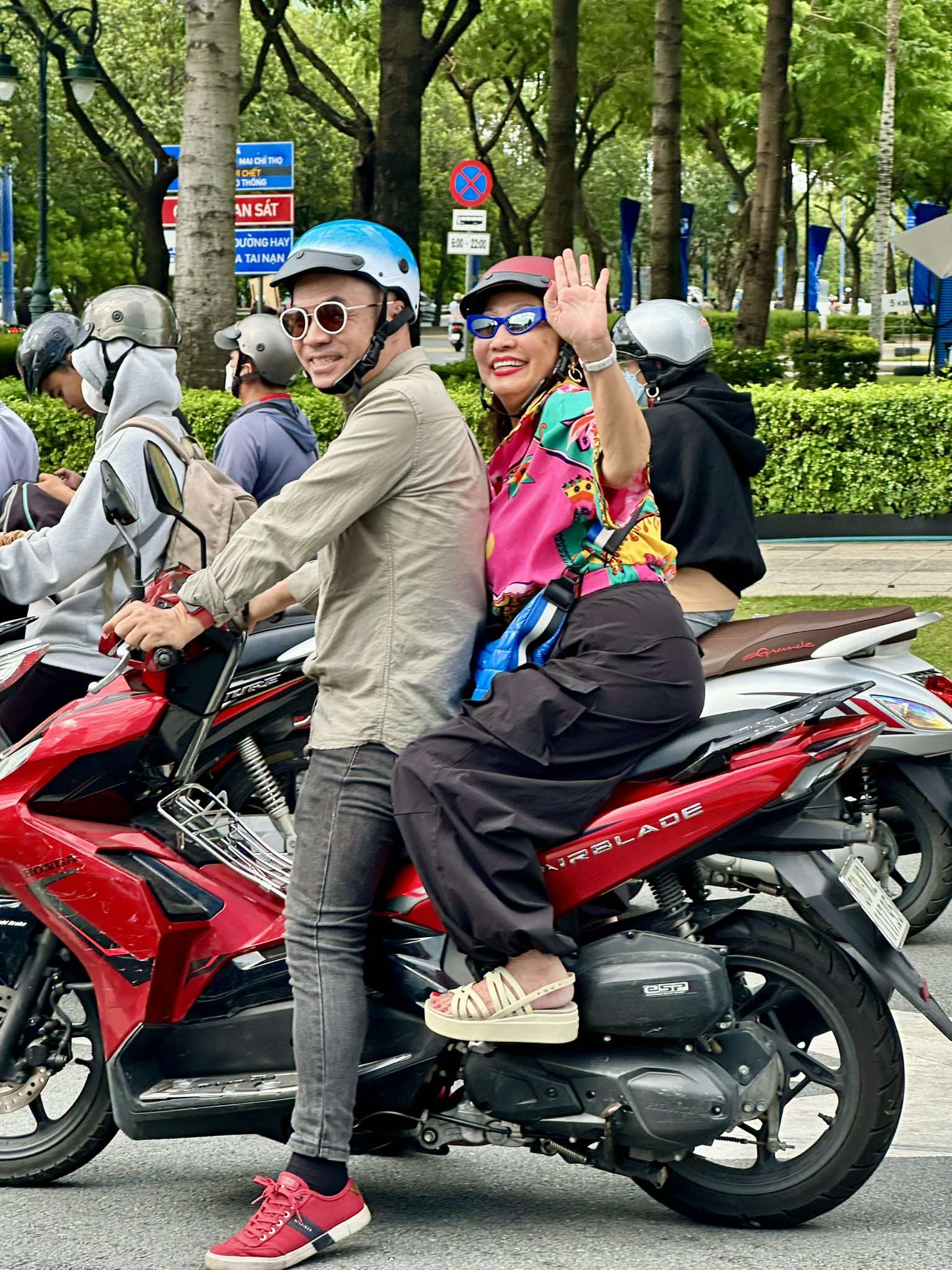 "Nữ ho&agrave;ng nhạc Jazz" Tuyết Loan hội ngộ T&uacute; Trinh, Hồng V&acirc;n, Ho&agrave;ng Điệp - Ảnh 3.