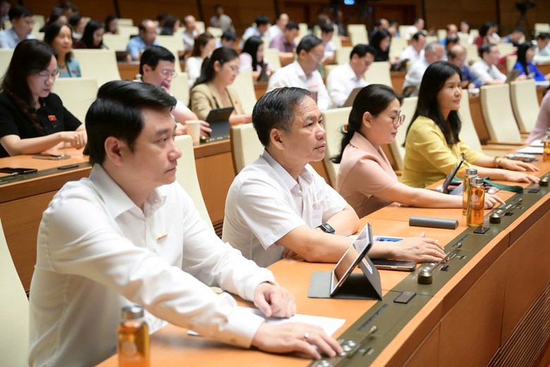 Quốc hội "chốt" tăng số lượng Thẩm ph&aacute;n T&ograve;a &aacute;n nh&acirc;n d&acirc;n tối cao- Ảnh 1.