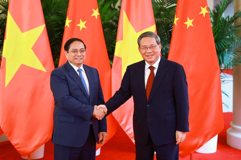 Thủ tướng Phạm Minh Ch&iacute;nh hội đ&agrave;m với Thủ tướng Trung Quốc L&yacute; Cường- Ảnh 1.