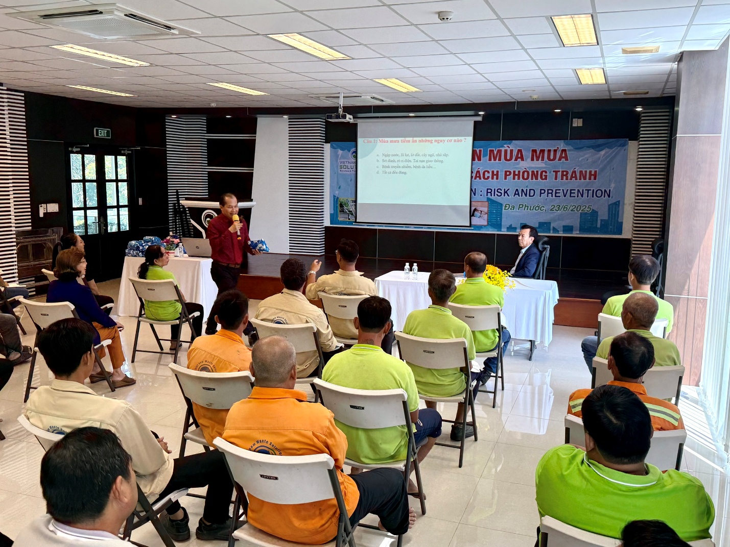 VWS tổ chức tập huấn an toàn mùa mưa cho người lao động- Ảnh 4.