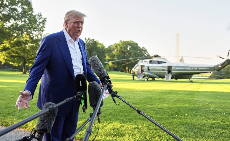 Tổng thống Mỹ Donald Trump chỉ tr&iacute;ch cả Iran v&agrave; Israel "vi phạm lệnh ngừng bắn"- Ảnh 1.