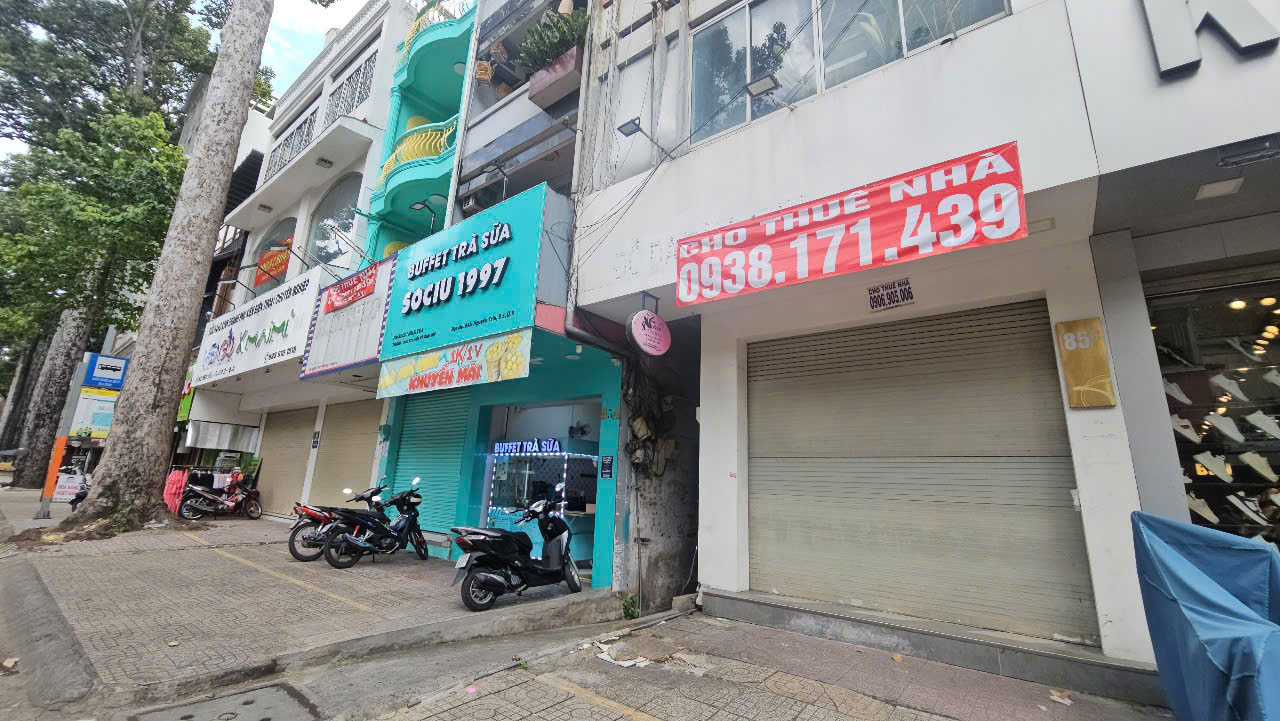 H&agrave;ng loạt mặt bằng ở TP HCM vẫn bỏ trống thời gian d&agrave;i, điều g&igrave; đang xảy ra?- Ảnh 5.