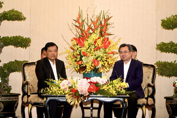 Vun đắp tình hữu nghị Việt Nam - Lào - Ảnh 1.