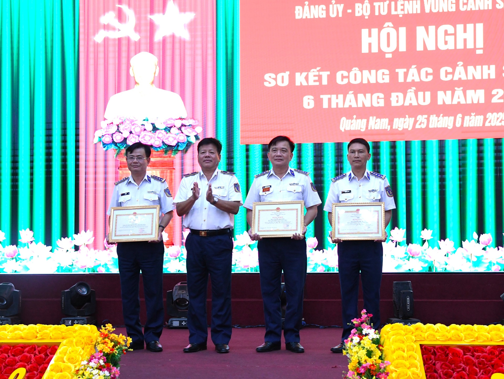  Xua đuổi hơn 500 lượt chiếc t&agrave;u nước ngo&agrave;i x&acirc;m phạm chủ quyền v&ugrave;ng biển Việt Nam- Ảnh 2.