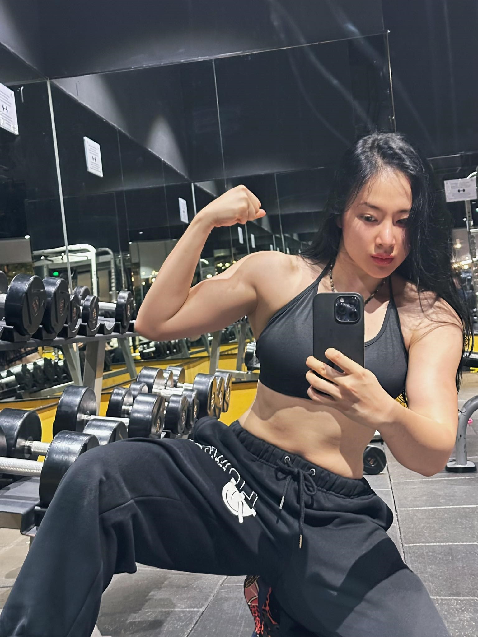 Angela Phương Trinh cơ bắp đến khó tin- Ảnh 3.
