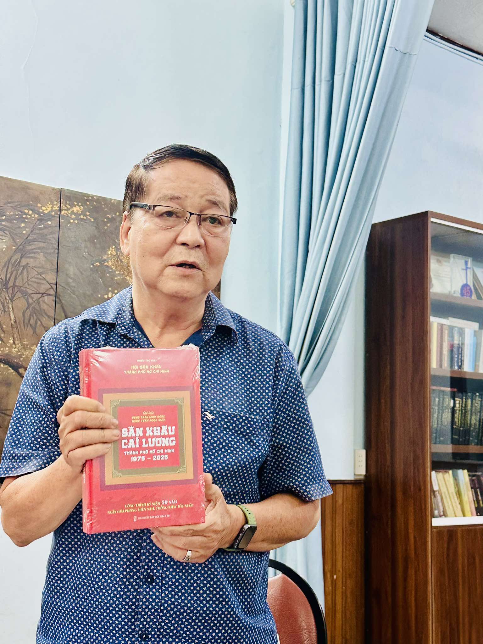 NSND Trịnh Kim Chi, Mỹ Uyên quảng bá sách "Sân khấu cải lương TP HCM giai đoạn 1975 – 2025" - Ảnh 2.