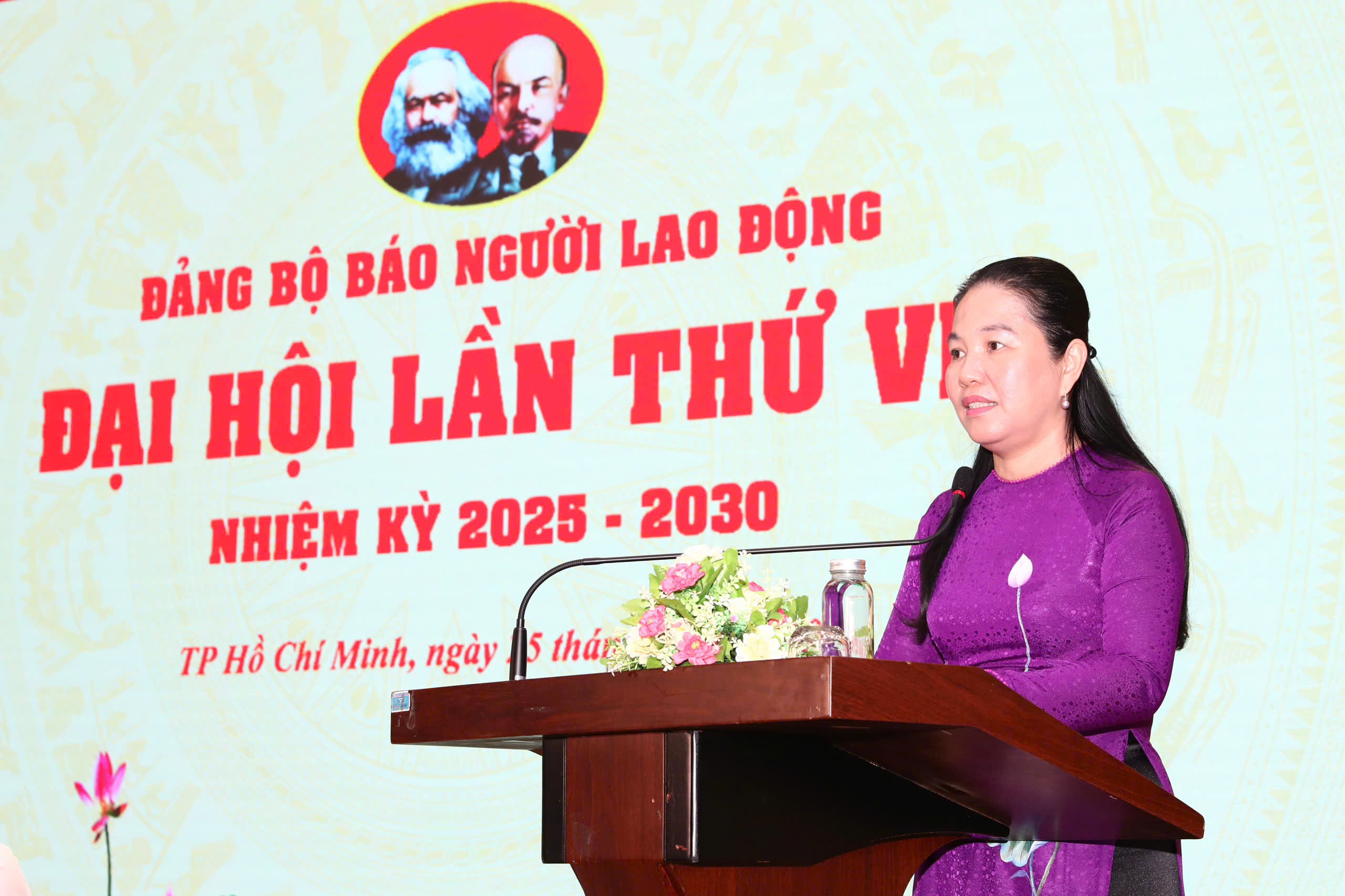 Báo Người Lao Động tổ chức thành công Đại hội Đảng bộ lần thứ VI, nhiệm kỳ 2025-2030- Ảnh 4.
