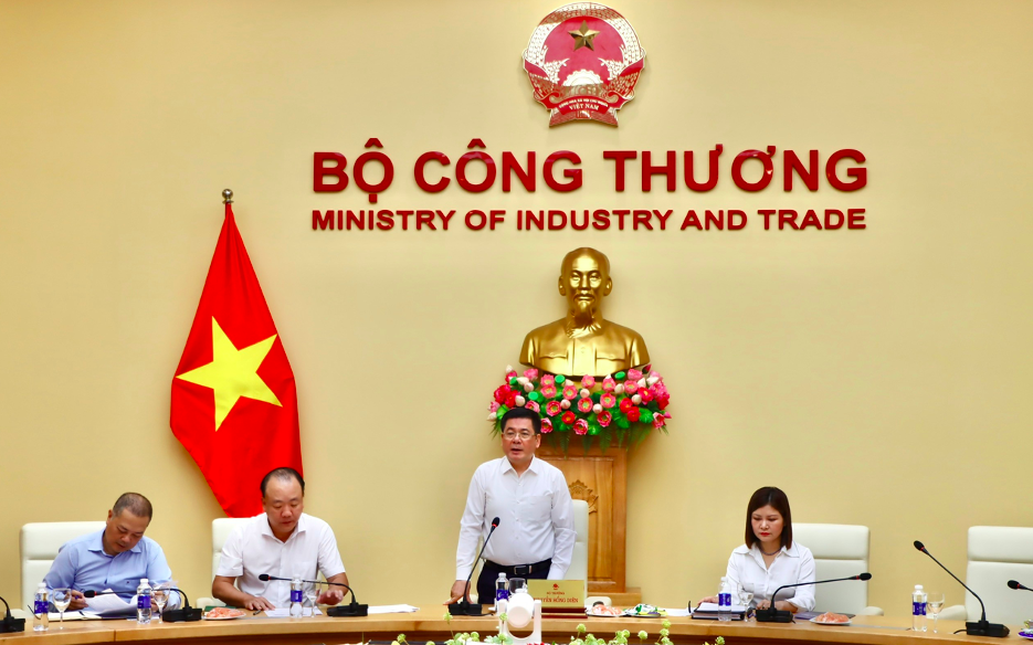 Cần giải ph&aacute;p đồng bộ để ph&aacute;t triển xăng E10 - Ảnh 1.