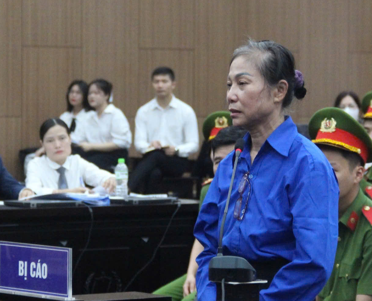 Cựu b&iacute; thư Ho&agrave;ng Thị Th&uacute;y Lan khai d&ugrave;ng tiền hối lộ l&agrave;m từ thiện, ủng hộ người ngh&egrave;o - Ảnh 1.