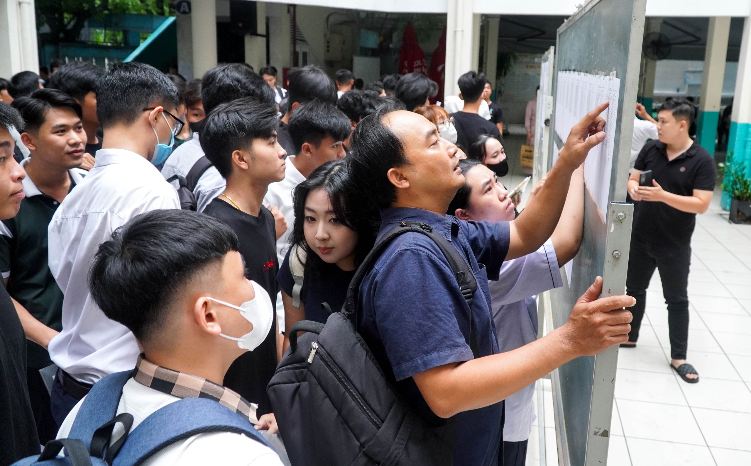 Điểm thi đặc biệt tại TP HCM - Ảnh 2.