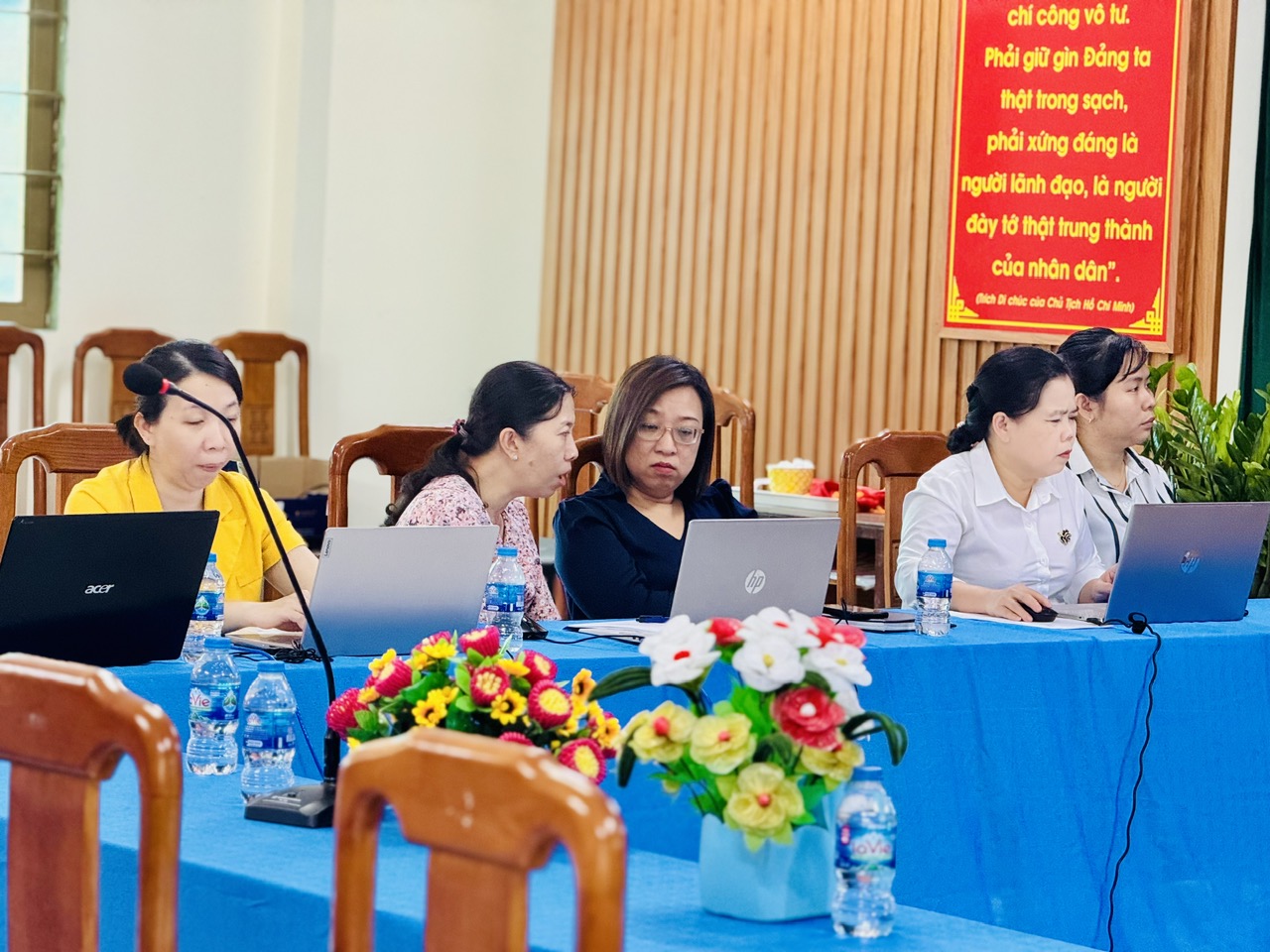 Vận hành thử nghiệm tại 168 phường, xã, đặc khu ở TP HCM: Kết quả đến trưa nay - Ảnh 13.