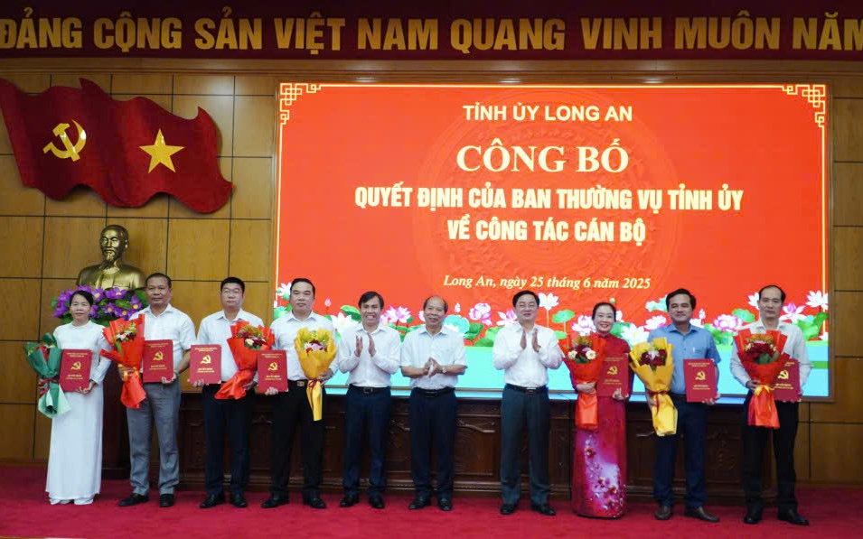 254 người từ T&acirc;y Ninh về TP T&acirc;n An l&agrave;m việc sau s&aacute;p nhập với Long An - Ảnh 2.