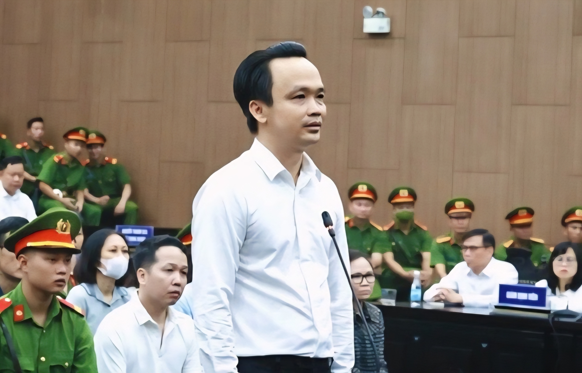 Cựu chủ tịch FLC Trịnh Văn Quyết được giảm 14 năm t&ugrave;- Ảnh 2.