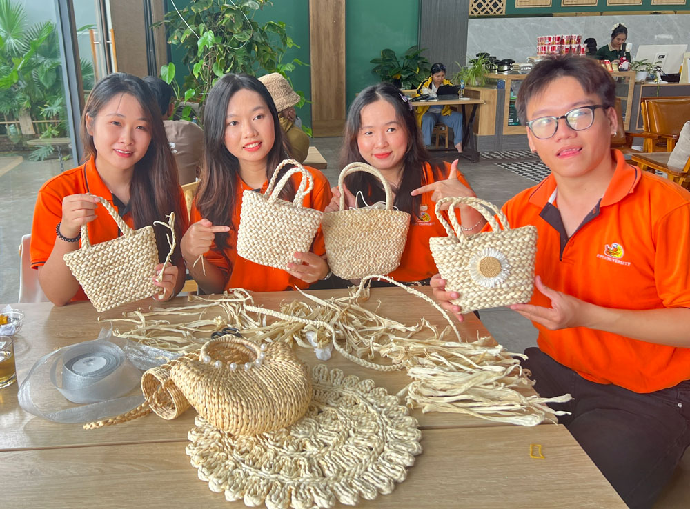 Biến vỏ bắp th&agrave;nh sản phẩm độc đ&aacute;o- Ảnh 1.