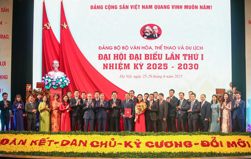 Báo chí phải làm chủ mặt trận thông tin- Ảnh 1.