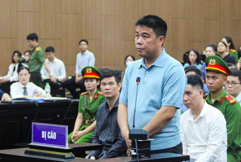 Nhận hối lộ gần 48 tỉ đồng, cựu b&iacute; thư Vĩnh Ph&uacute;c Ho&agrave;ng Thị Thu&yacute; Lan bị đề nghị 14-15 năm t&ugrave;- Ảnh 2.
