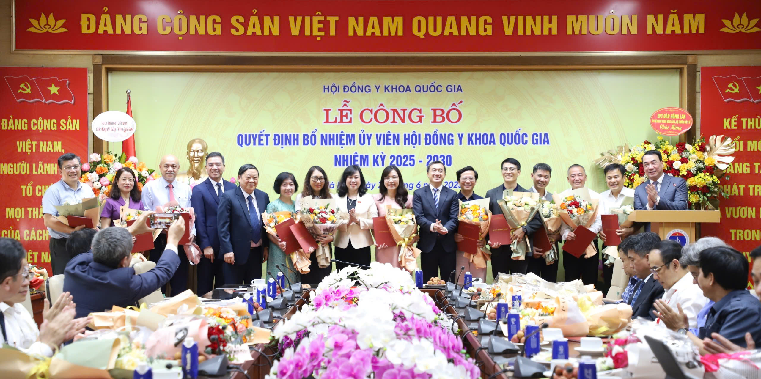  Chuẩn h&oacute;a h&agrave;nh nghề y từ năm 2027 - Ảnh 2.