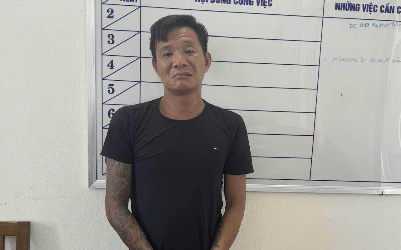 Công an Quảng Nam bắt kẻ đâm chết người vì nghĩ bị "nhìn đểu"